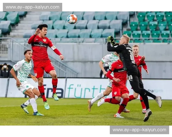 绿野上的王者对决：拜仁慕尼黑与沃尔夫斯堡的恩怨情仇